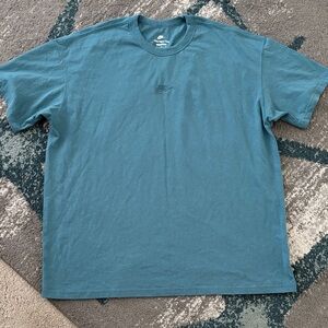 Relaxed Nike Men's Teal Short